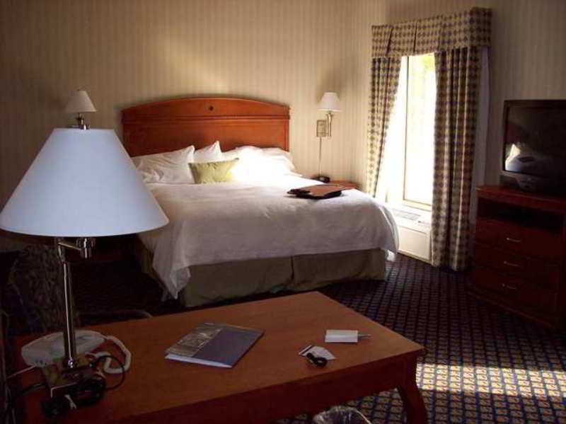 Hampton Inn And Suites Jamestown Quarto foto